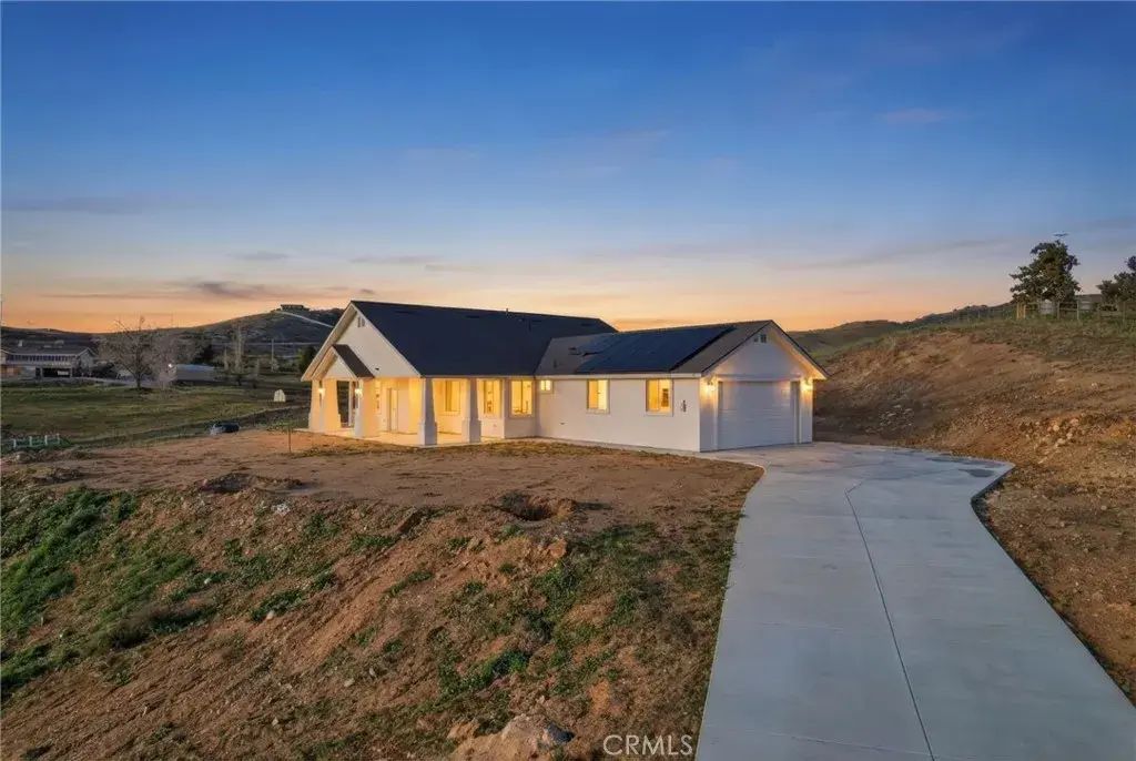 20381 Pinon Canyon Road, Tehachapi