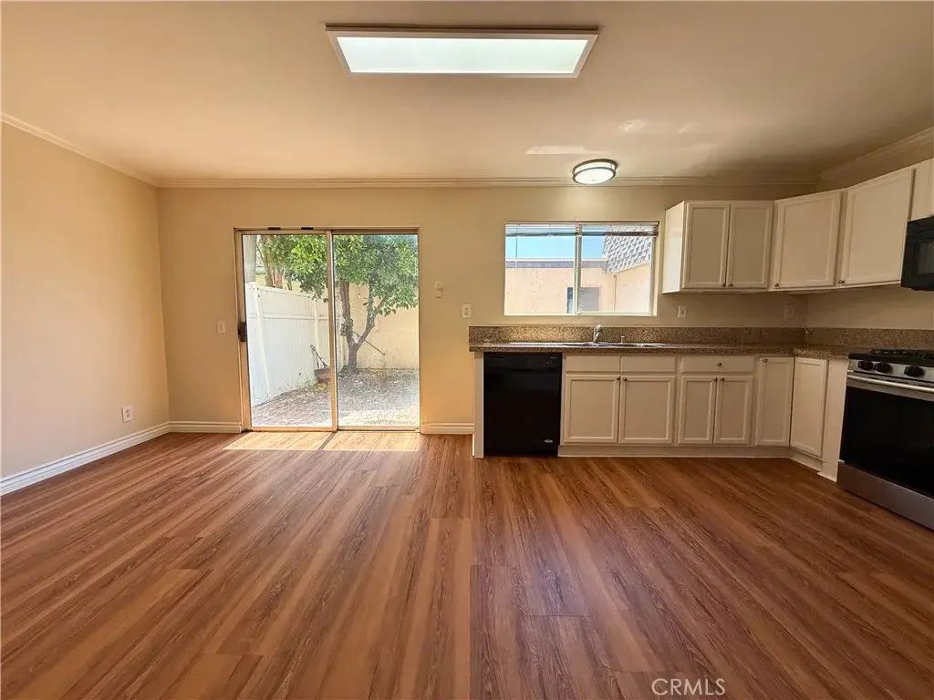 6511 Wystone Avenue 4, Reseda