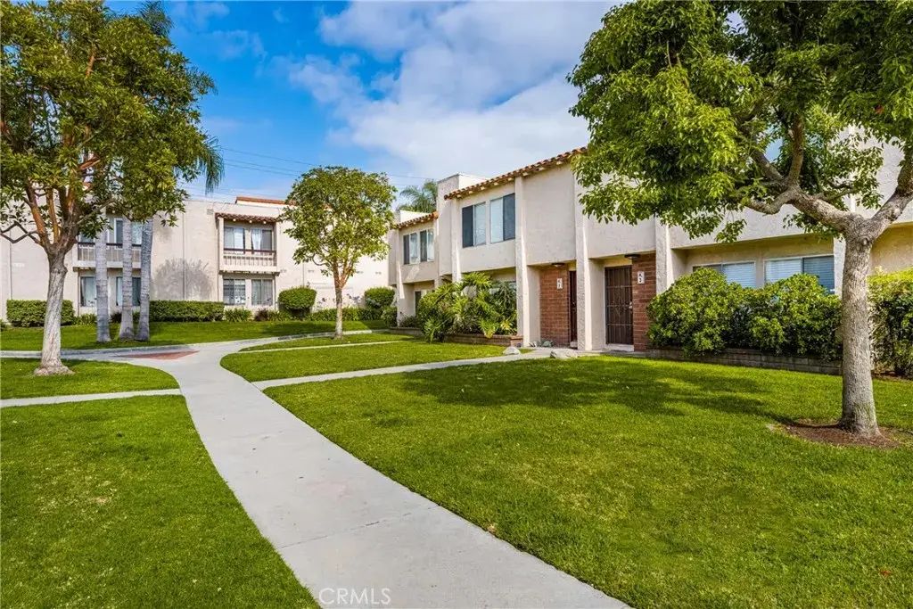 700 W La Veta Avenue K3, Orange