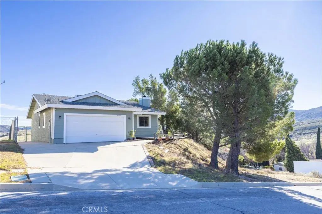 42614 Cabin Dr, Lake Hughes