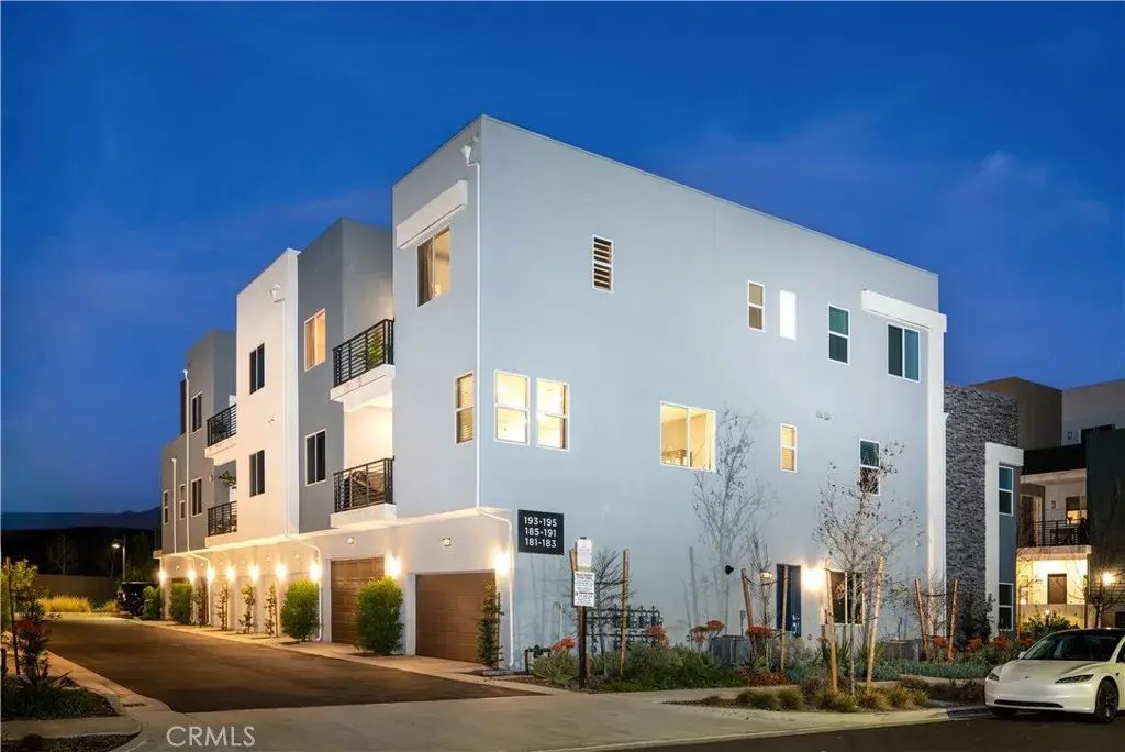 195 Sash, Irvine