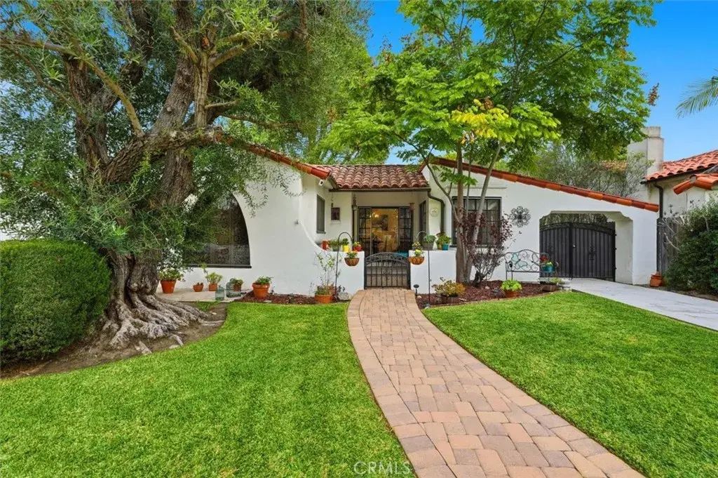 3736 Lemon, Long Beach