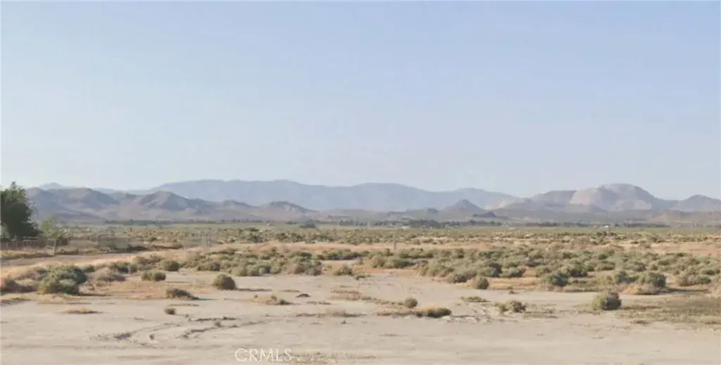 Marie Avenue, Rosamond