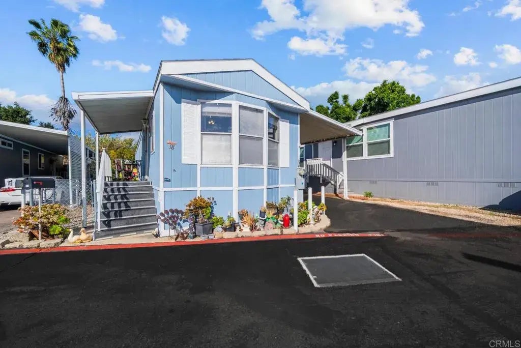 12044 Royal Spc 18, El Cajon