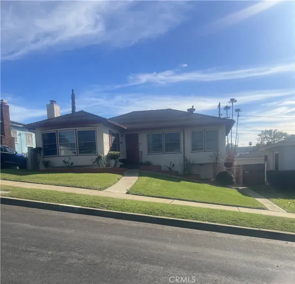 2022 W 99th, Los Angeles
