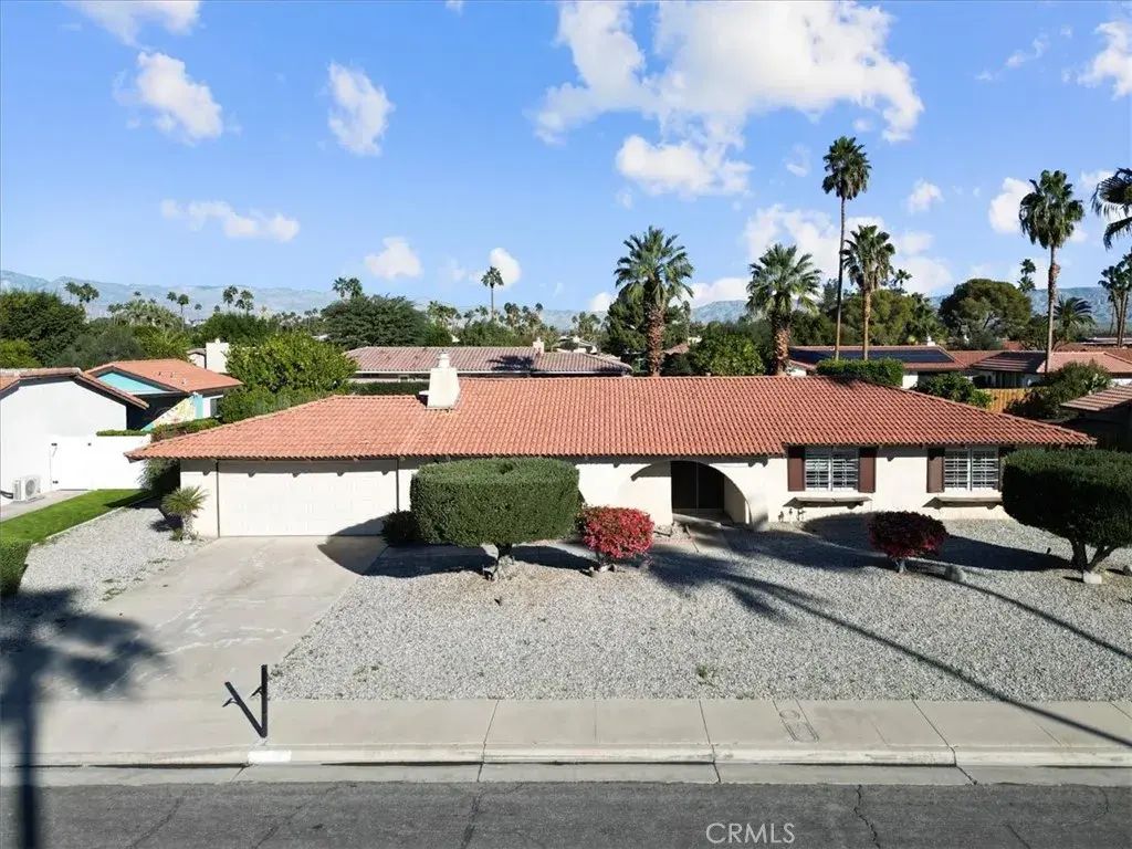 2250 Tamarisk, Palm Springs