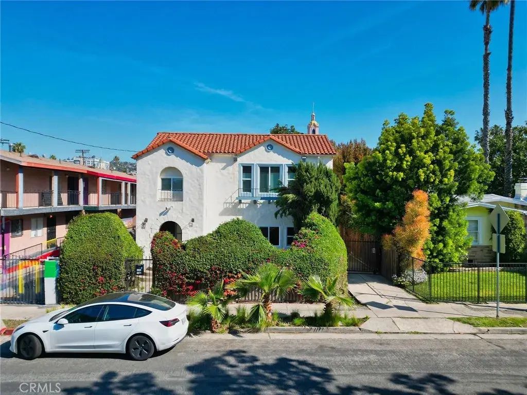 6669 De Longpre Avenue, Los Angeles