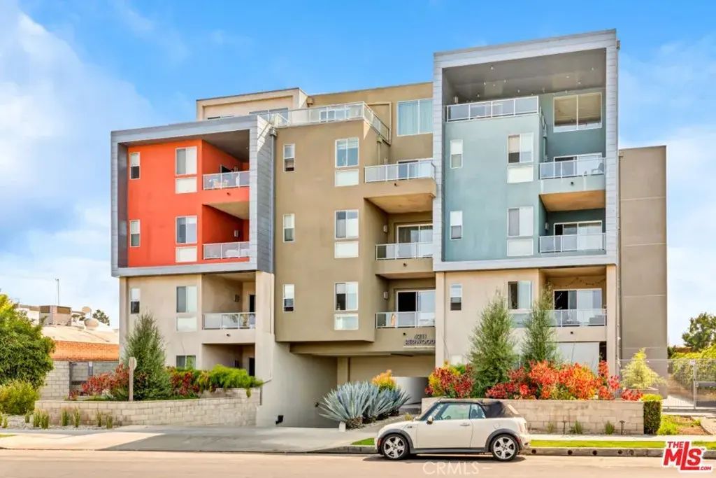 4211 Redwood Avenue 305, Los Angeles