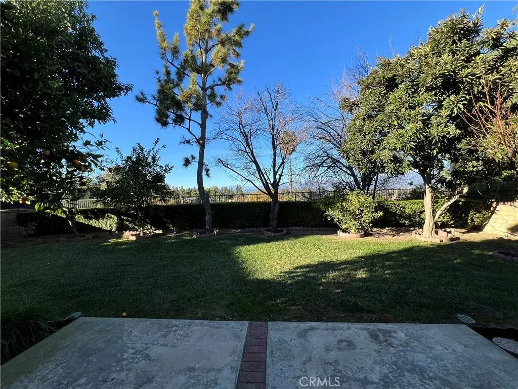 9 Skyline Lane, Phillips Ranch