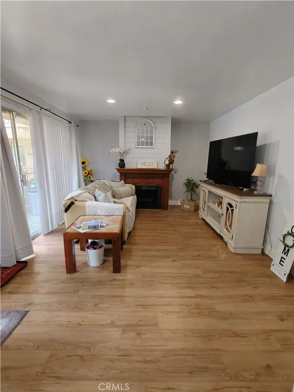 8505 Columbus Avenue 107, North Hills