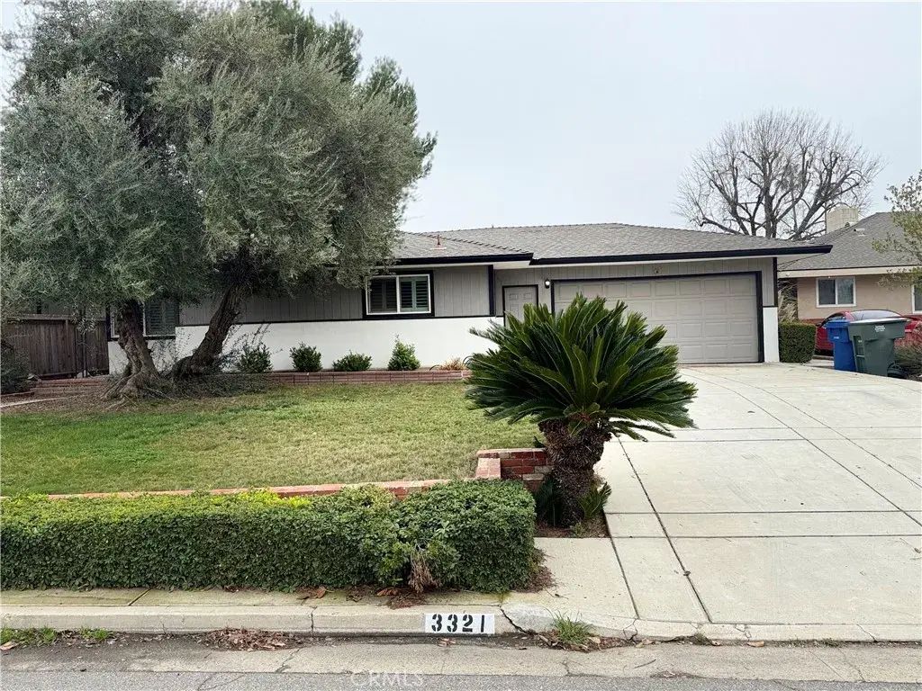 3321 Jade, Bakersfield