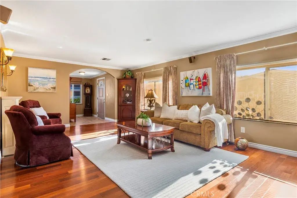 1421 Glengrove, Corona