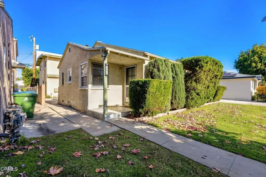 11473 Cumpston Street, Los Angeles