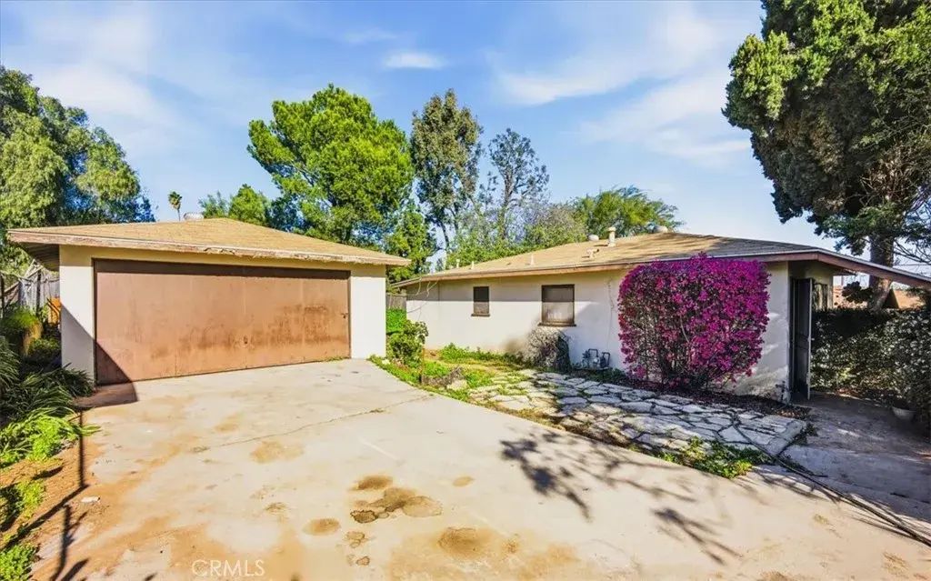 12073 Knoefler Drive, Riverside