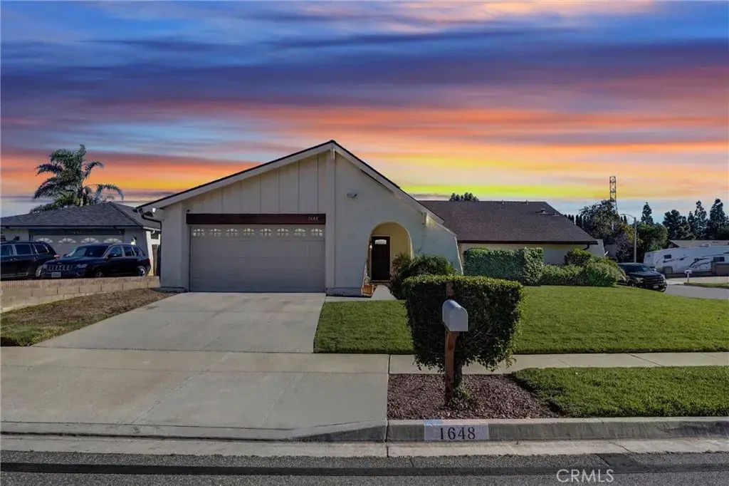 1648 Rocky River Court, Simi Valley