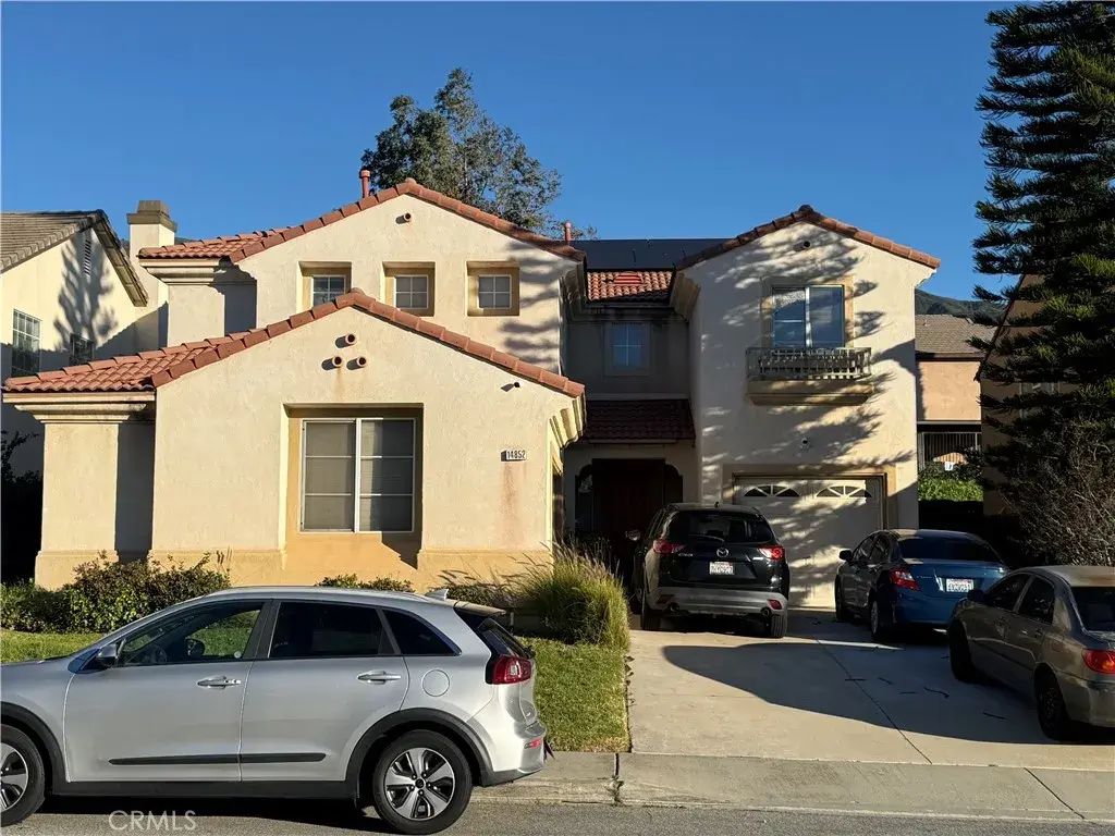 14852 Rosetown, Fontana