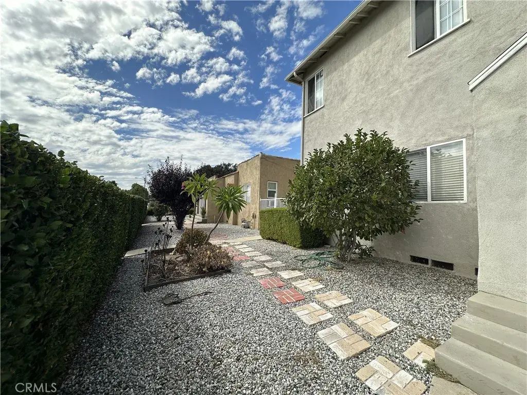 1111 Alhambra Rd, Alhambra