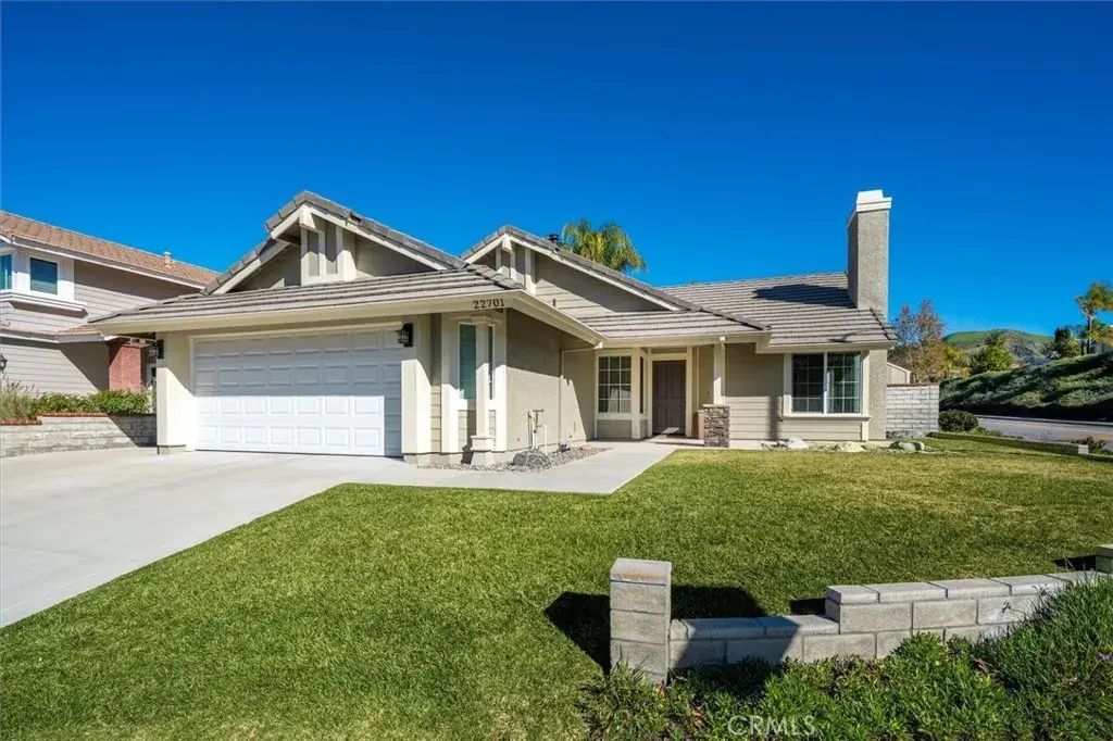 22701 Coral Way, Saugus