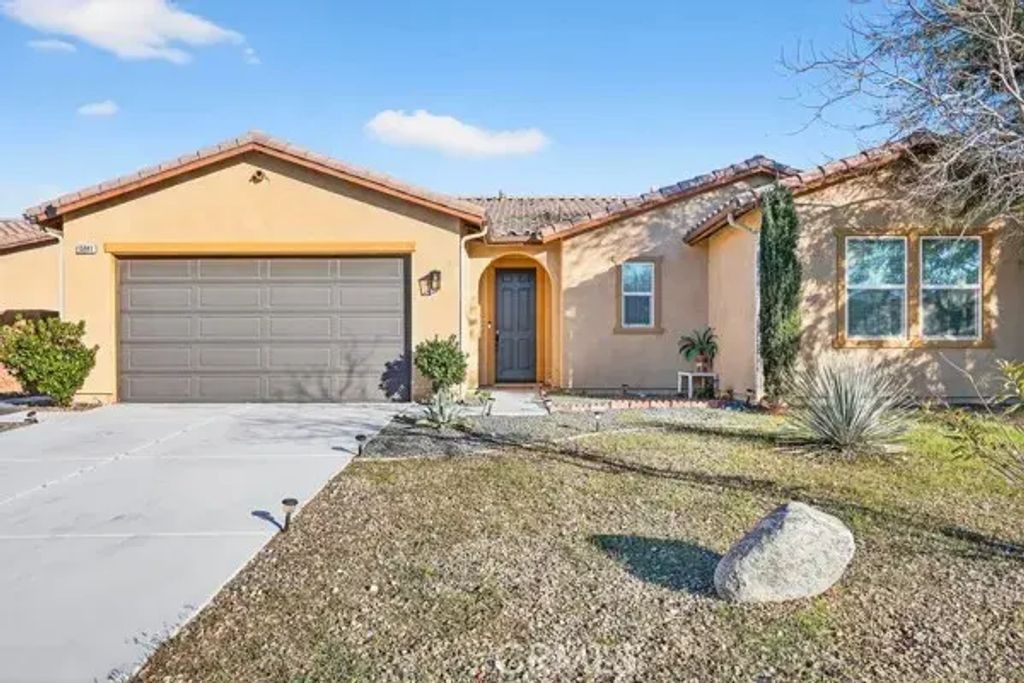 15941 Silver Tip, Victorville