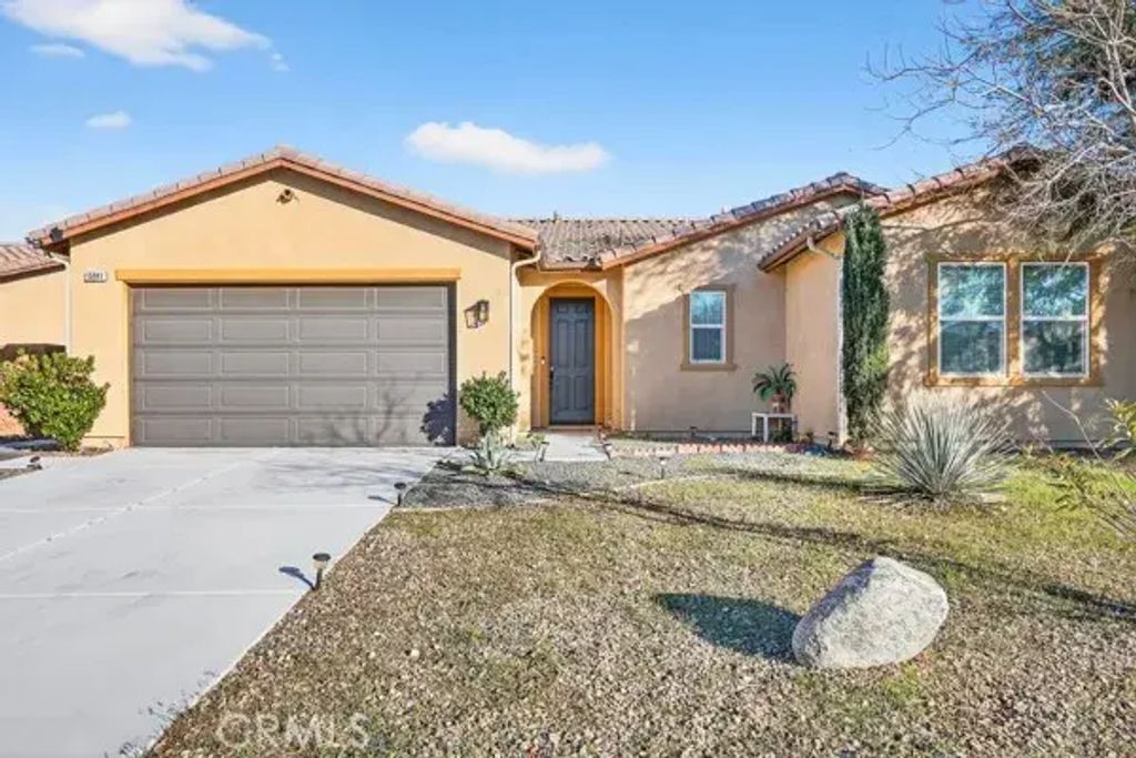 15941 Silver Tip, Victorville