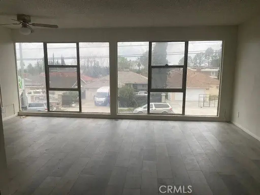 13050 Dronfield Avenue 14, Sylmar
