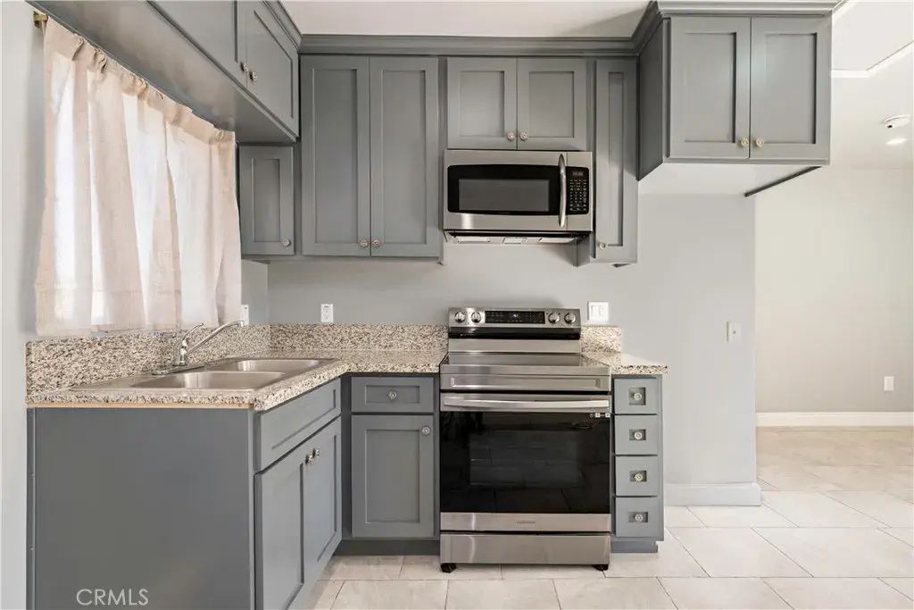1520 W 215th, Torrance