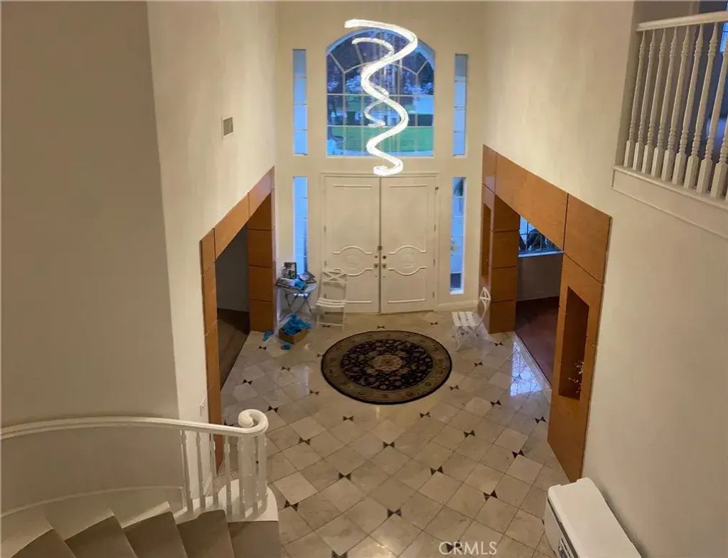 68 E Longden, Arcadia