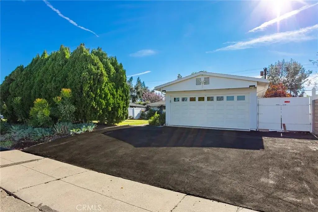 20626 Haynes, Winnetka