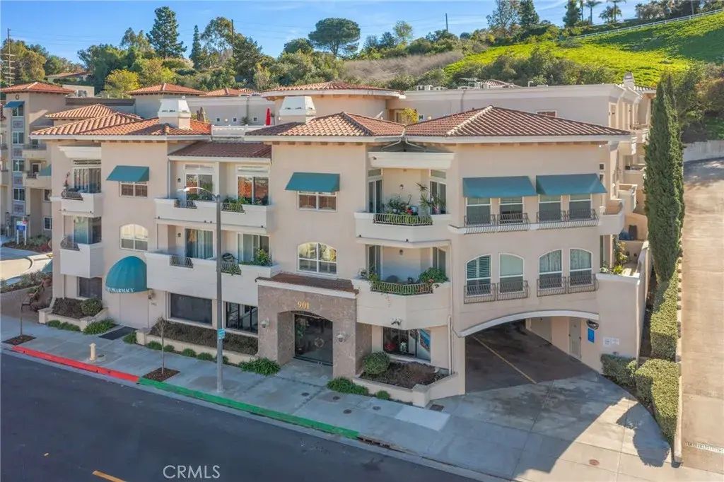 901 Deep Valley Dr 213, Rolling Hills Estates