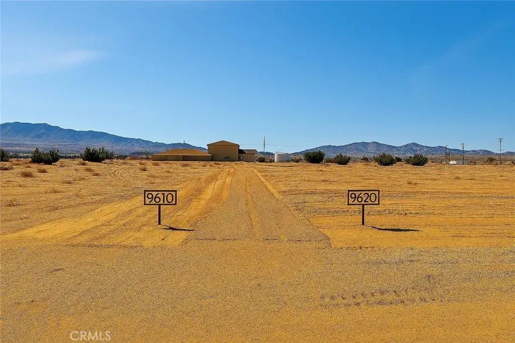 9610 Mescalero, Phelan