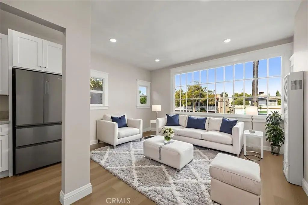 1822 E 2nd 2, Long Beach