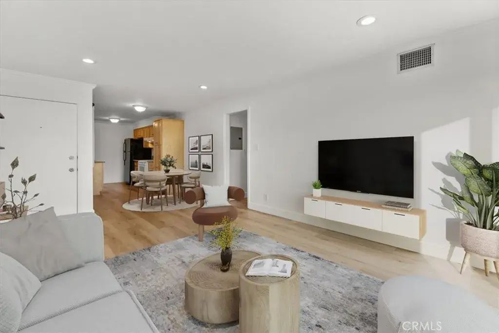 770 W Imperial, El Segundo