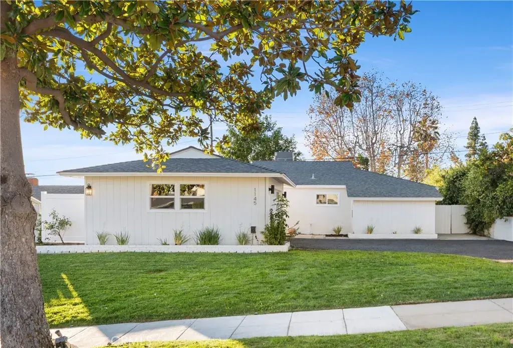 1145 Daveric Drive, Pasadena