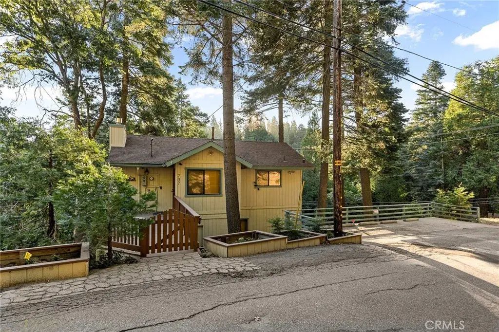 707 Virginia Court, Lake Arrowhead