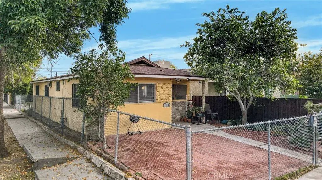 13150 Carl, Pacoima