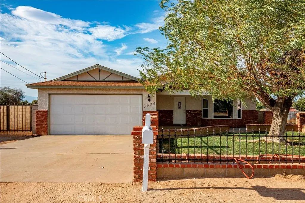 5603 W Avenue M2, Lancaster