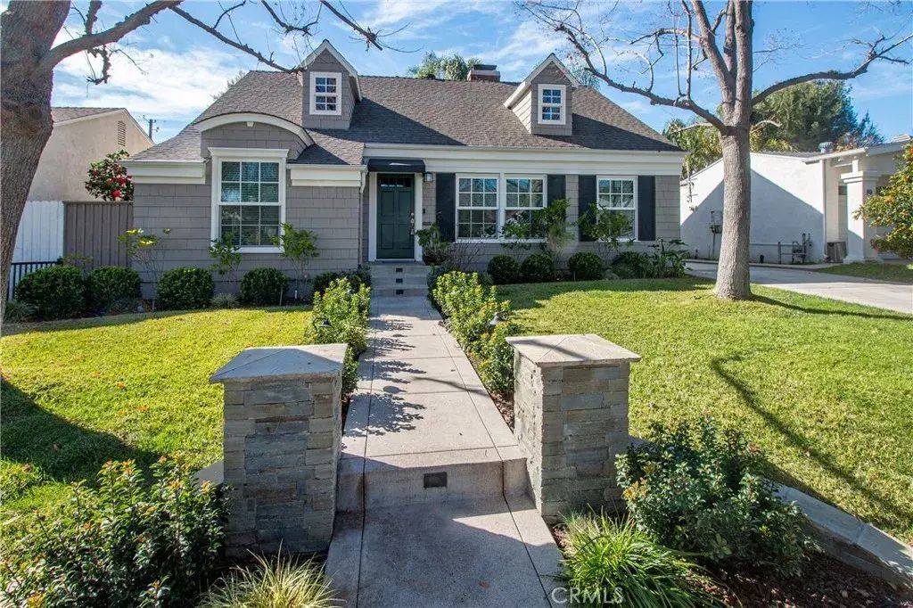 405 N Beachwood, Burbank