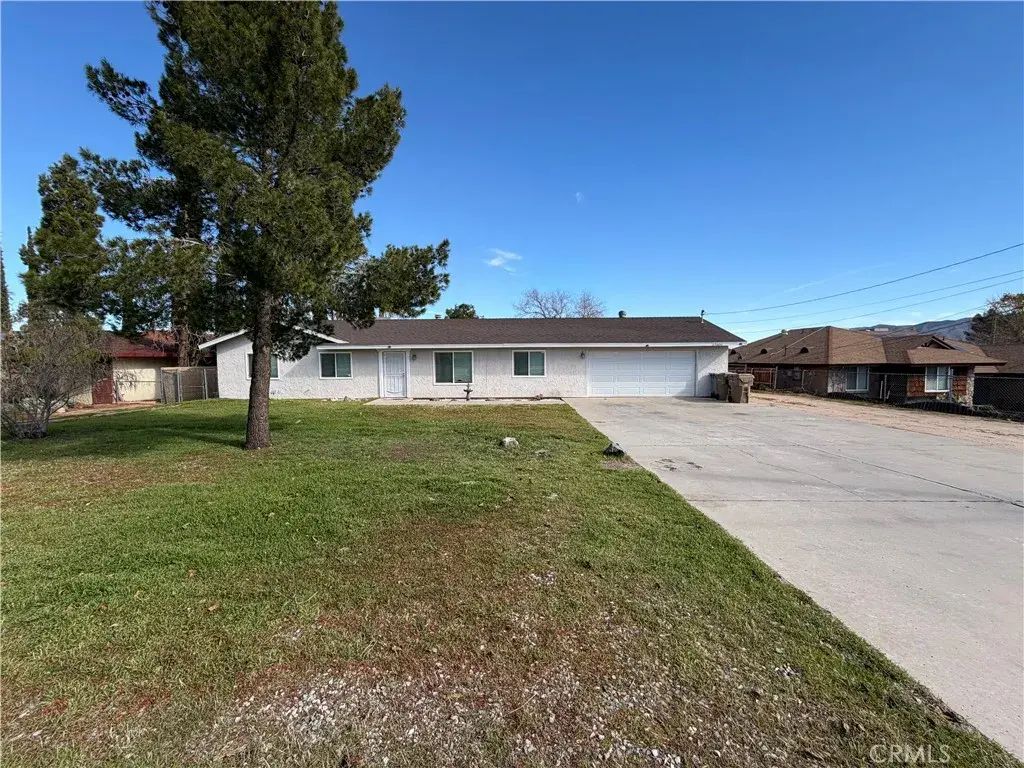 17600 Orange, Hesperia