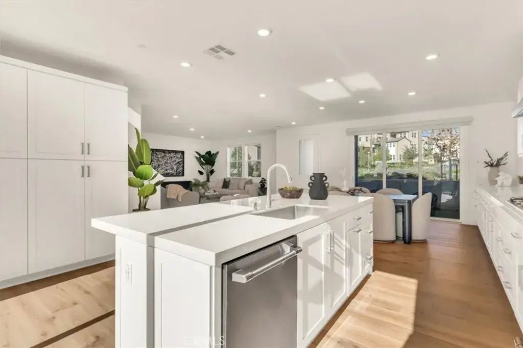 214 Tank, Irvine