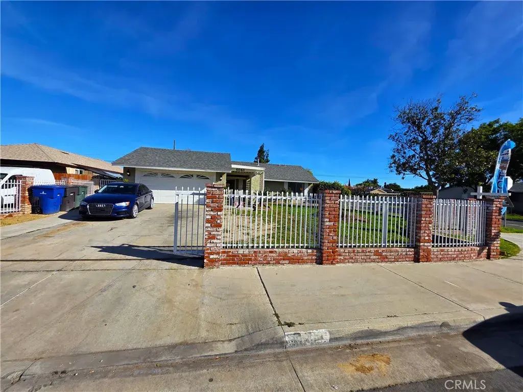 6848 Holbrook, Riverside