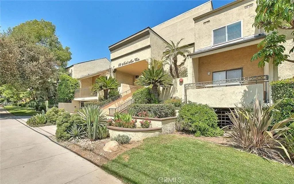 64 N Mar Vista 213, Pasadena