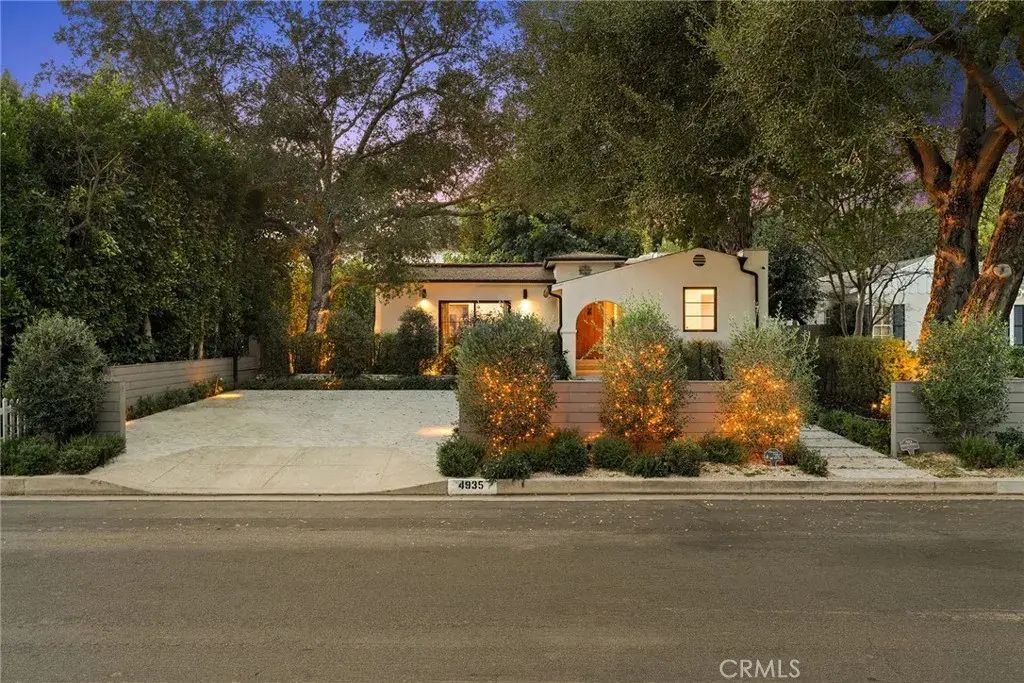 4935 Agnes Avenue, Valley Village