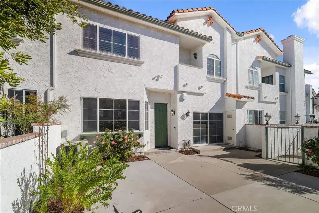 351 Westlake Vista Lane, Thousand Oaks