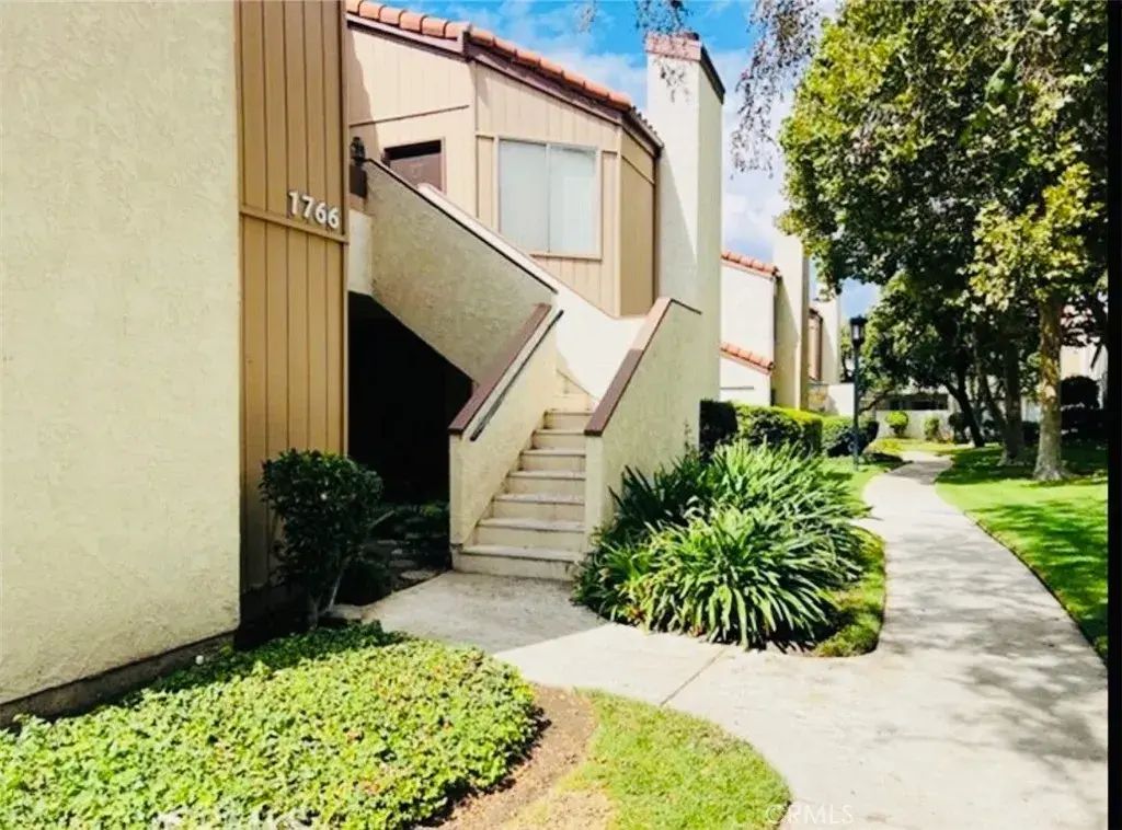 1766 Sinaloa 177, Simi Valley