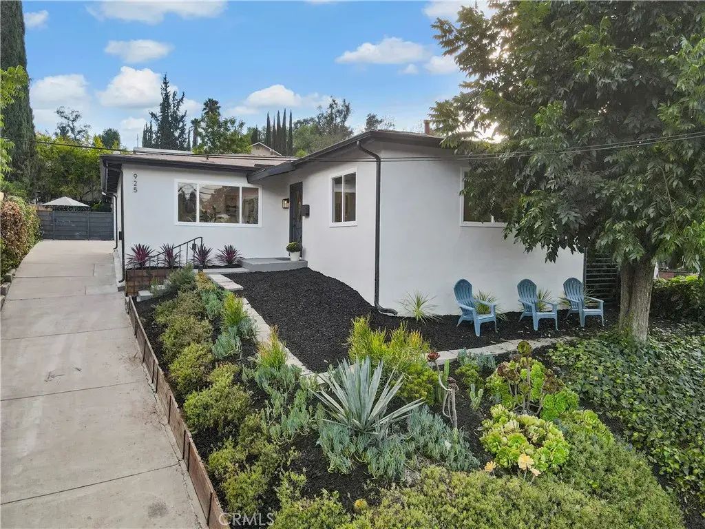 925 El Paso, Highland Park