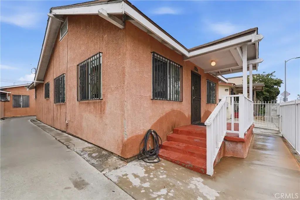 915 W Gage, Los Angeles
