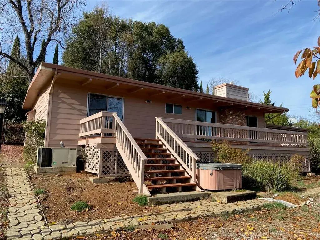 8260 Orchard Drive, Kelseyville