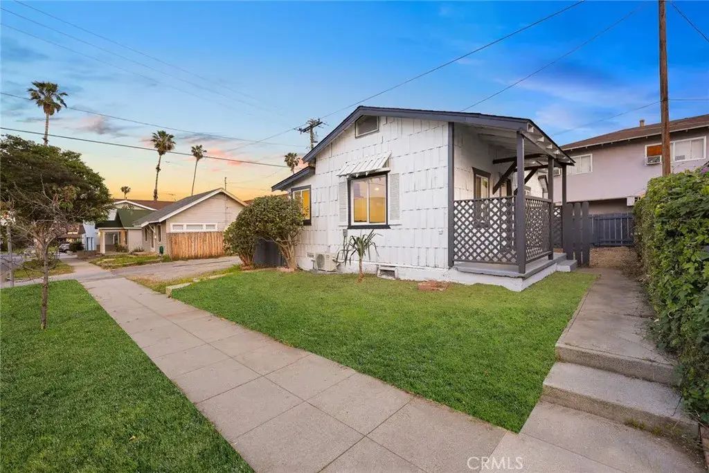 1412 Larch Street, Alhambra