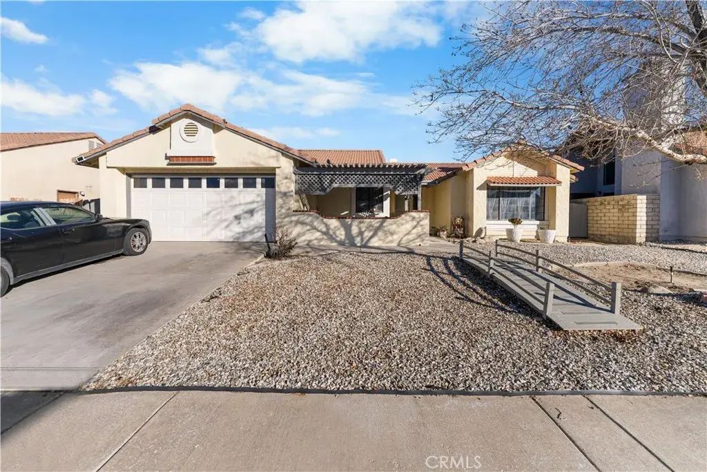 37720 Smoke Tree, Palmdale