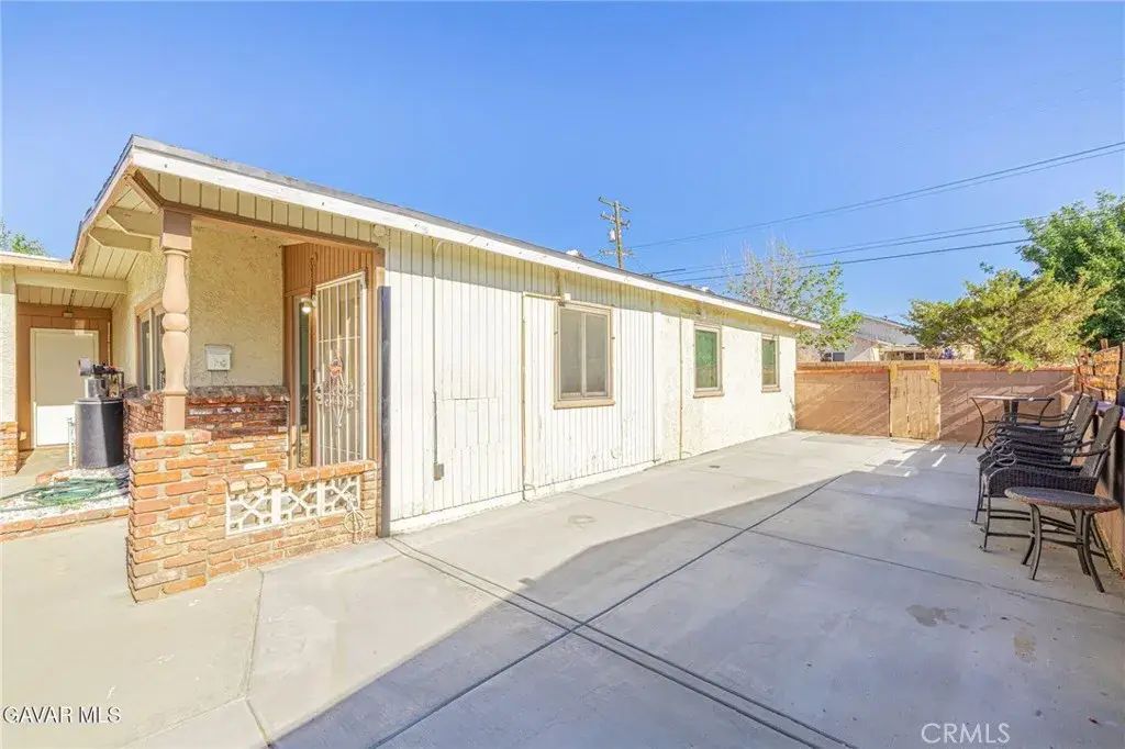 1342 W Avenue H15, Lancaster